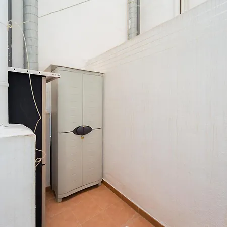 Con Aparcamiento Cerca Del Mar En * Torrevieja