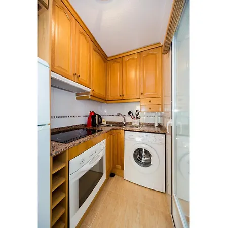 Con Aparcamiento Cerca Del Mar En Torrevieja