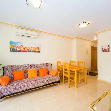 Con Aparcamiento Cerca Del Mar En Torrevieja