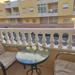 Con Aparcamiento Cerca Del Mar En *