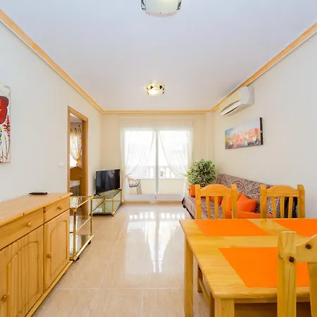 Con Aparcamiento Cerca Del Mar En Apartament *