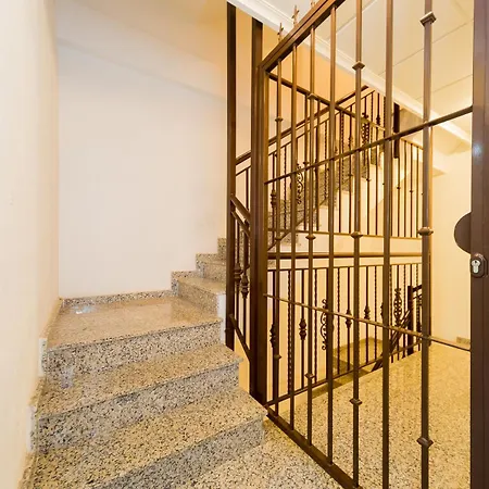 Con Aparcamiento Cerca Del Mar En * Torrevieja