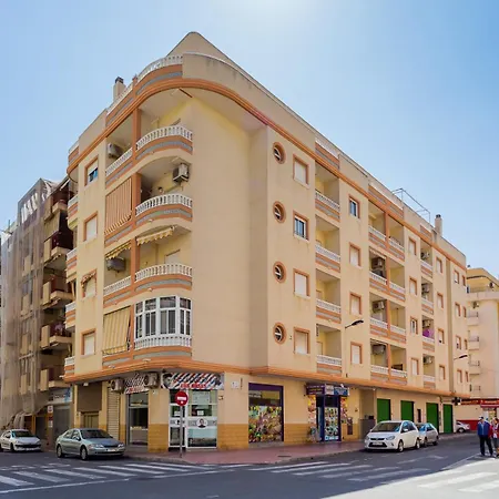 Con Aparcamiento Cerca Del Mar En * Torrevieja