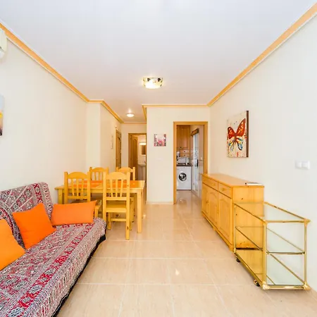 Con Aparcamiento Cerca Del Mar En Apartament *